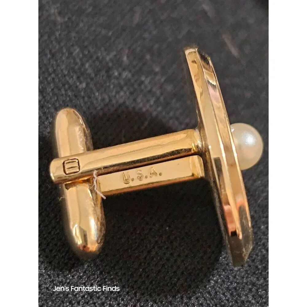 Hickok Mens‎ Gold-Tone & Faux Pearl Oval Cufflinks U.S.A. Made